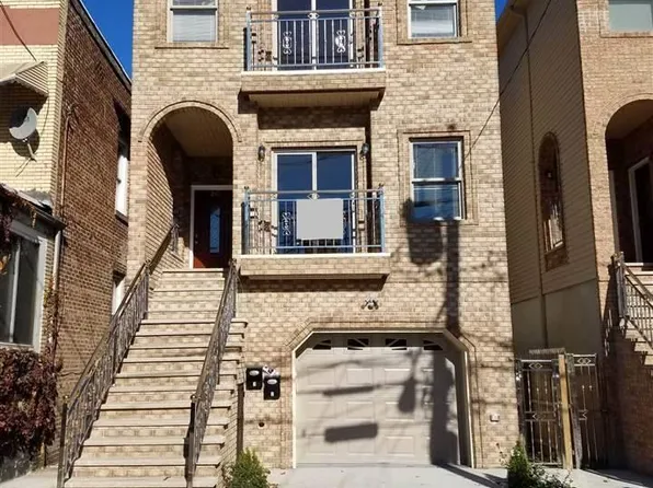 260 Boyd Avenue image 3 of 21