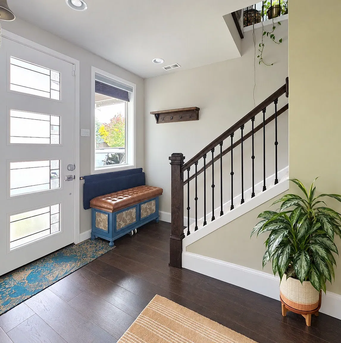 4 bed, 2240 sqft, $4,795 — Photo 2