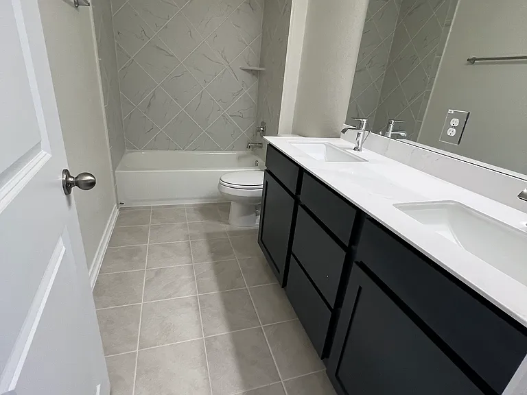 Second floor Common bath