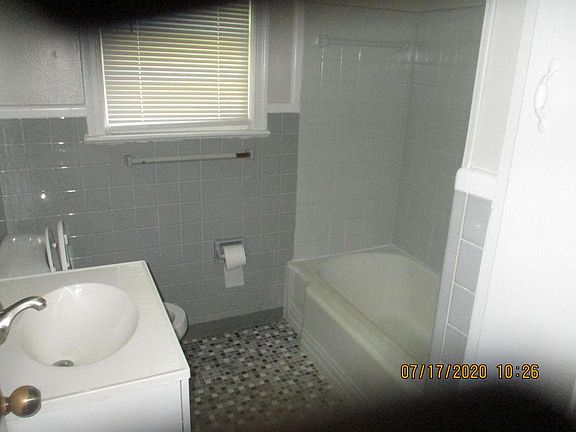 4th image of 2807 Martha Dr