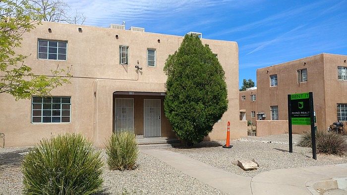 1st image of 1013 Hermosa Dr SE
