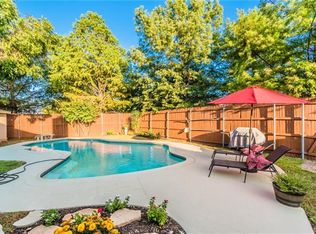 2420 Sutton Dr, Arlington, TX 76018