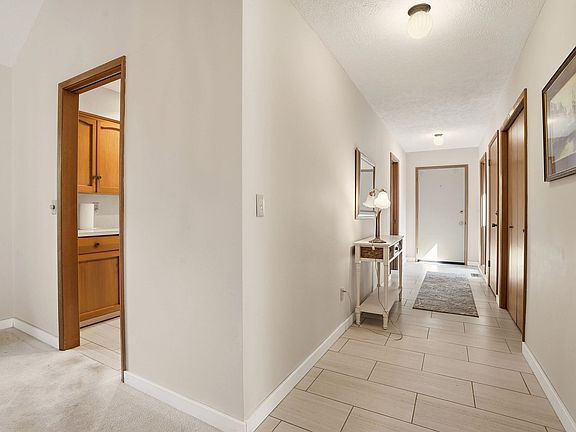 3rd image of 407 W 29th Ave