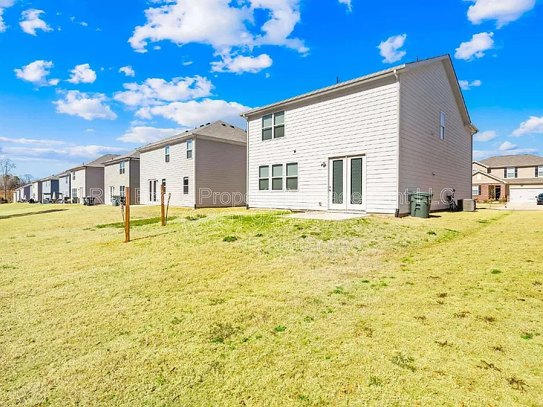 2128 Blue Sky Meadows Dr — Photo 29