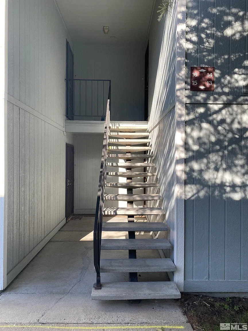 4600 Neil Rd APT 13 photo 1