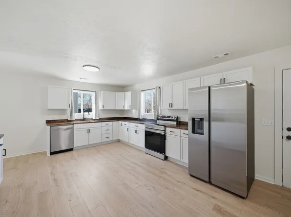 2242 Orchard St #2, Lincoln, NE 68503