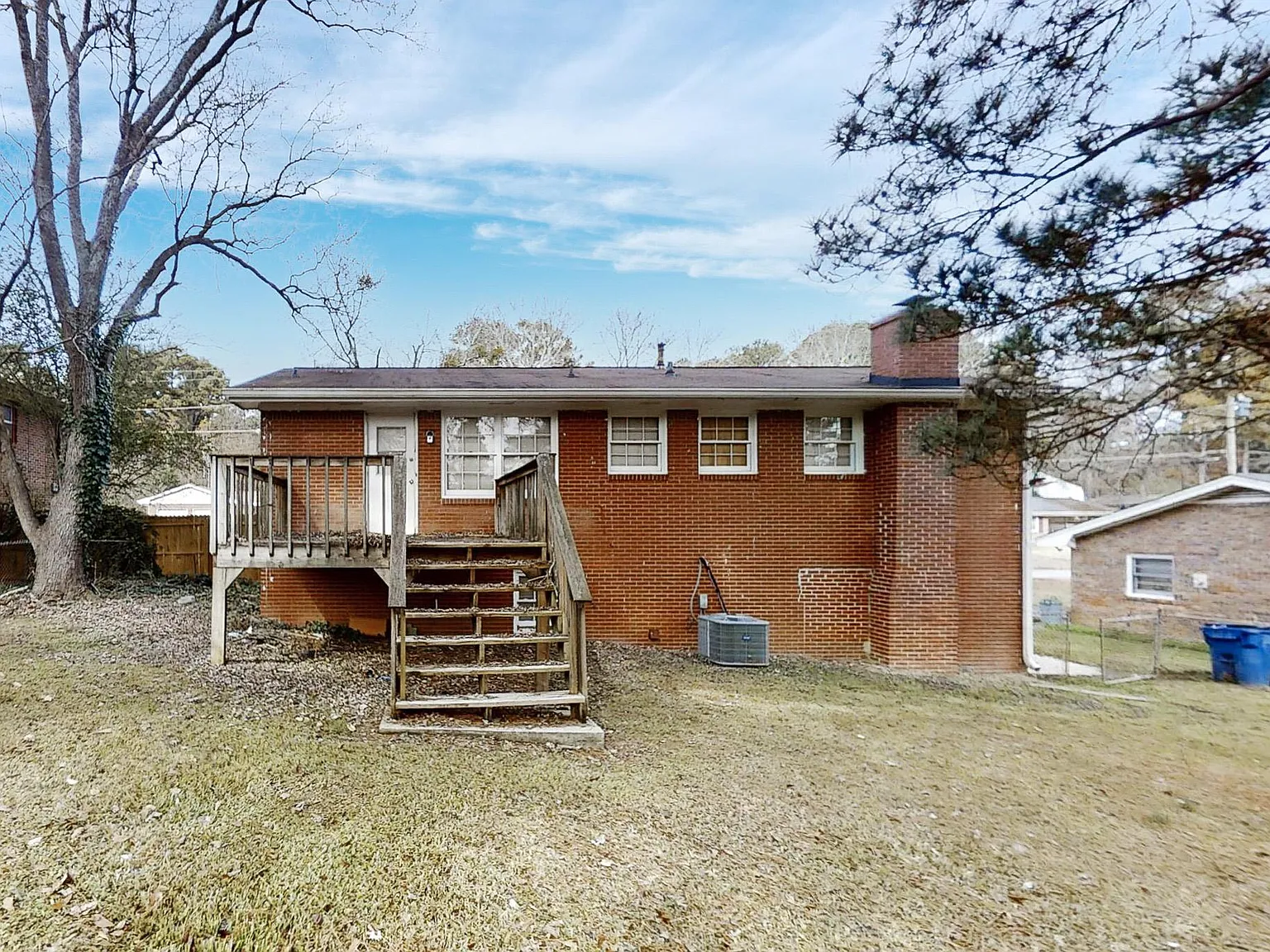 4 bed, 3.0 bath, 1075 sqft, $615 — Photo 3