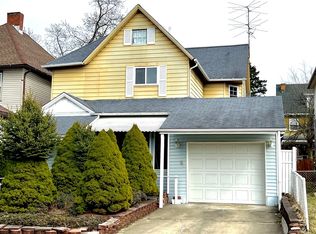 221 S Oakland Ave, Sharon, PA 16146