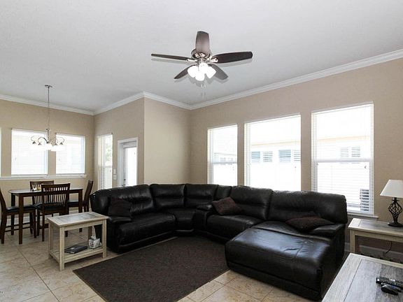 3rd image of 305 Garden Wood Dr