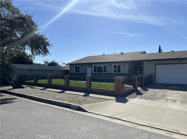 871 Cardinal Ln, Redlands, CA 92374