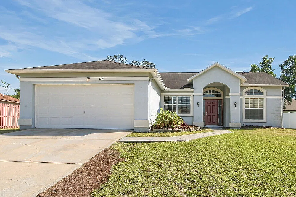 3 bed, 2.0 bath, 1441 sqft, $1,885 — Photo 1