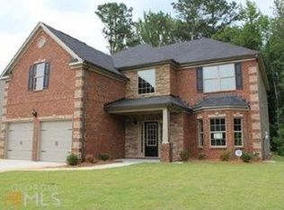 6493 Foggy Oak Dr, Fairburn, GA 30213