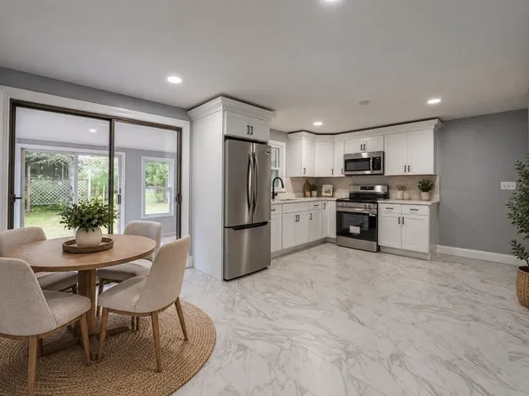 12 Melrose Ave, Dartmouth, MA 02747