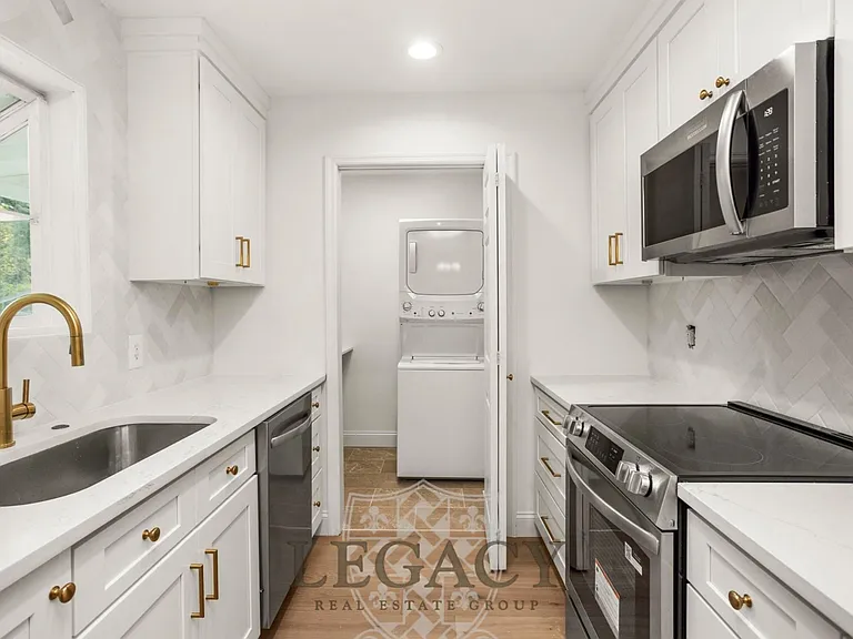 100 Sadler Ct — Photo 6