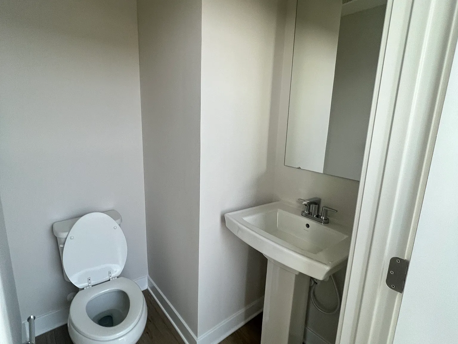 3 bed, 1920 sqft, $3,050 — Photo 2