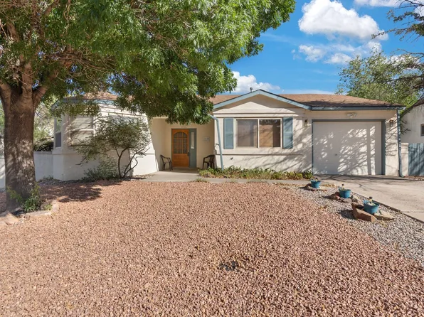 1366 Golden Eye Loop NE, Rio Rancho, NM 87144
