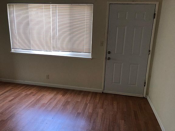 Living room / entry door