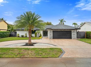 732 SW 95th Ter, Hollywood, FL 33025