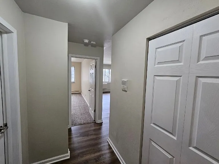 Heritage House Apartments — Photo 8