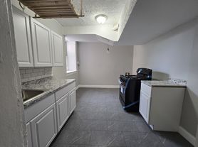 222-223 Mount Prospect Ave