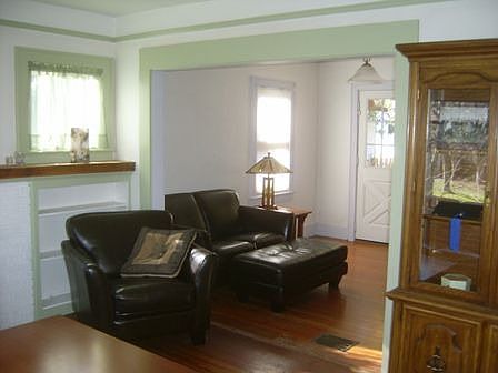Sitting room (could be used for dining room)