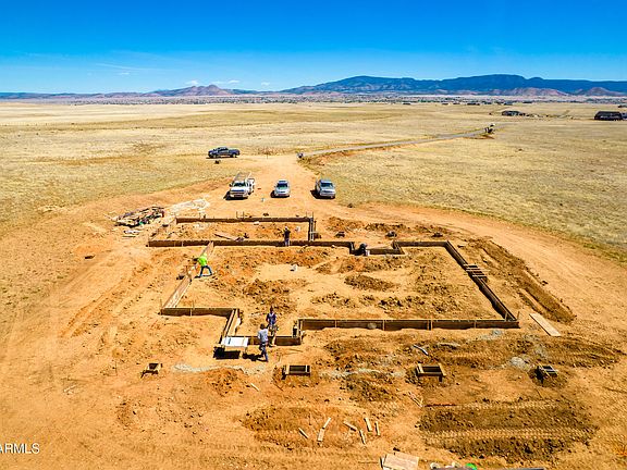 3rd image of 8992 Barrel Mesa Road