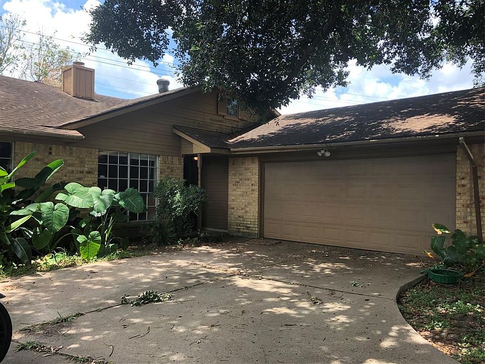 1st image of 302 Elder Glen Dr
