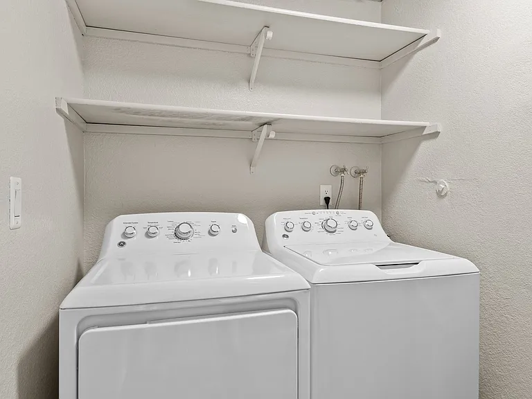 Twenty Westgate Apartments — Photo 15