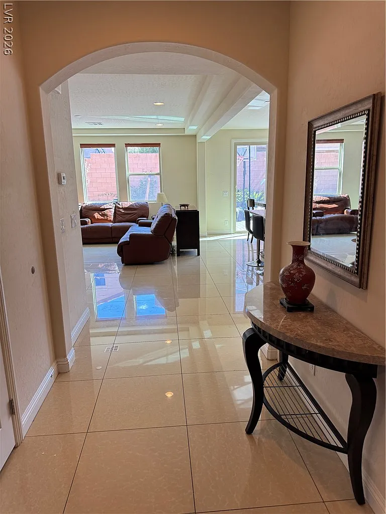 4 bed, 2.5 bath, 3015 sqft, $3,150 — Photo 3