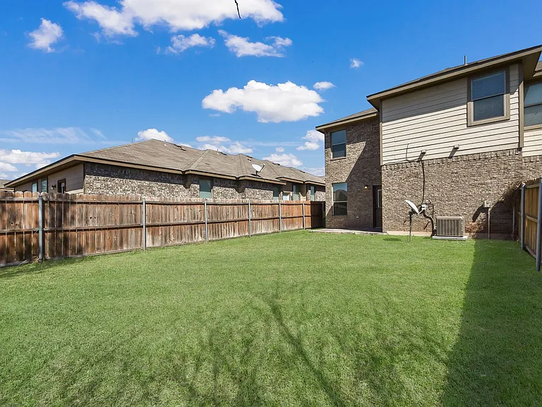 1420 Muirfield Bend Dr — Photo 8