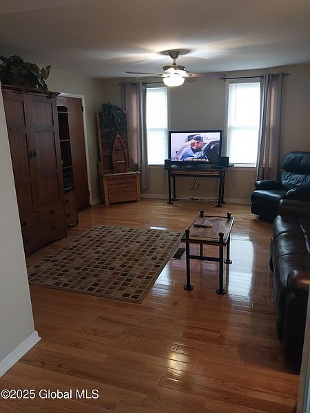 4th image of 616 23rd Street