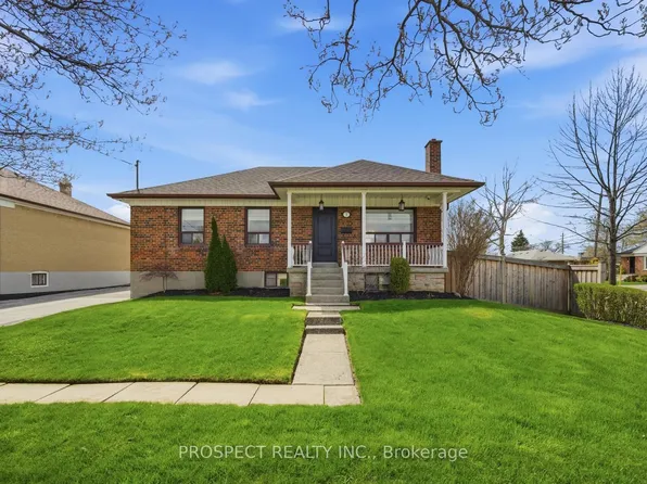 1 Bayford Ave, Toronto, ON M3K 1W8
