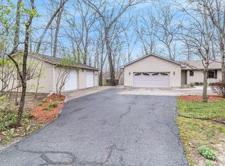 29145 60th Ave, Lawton, MI 49065