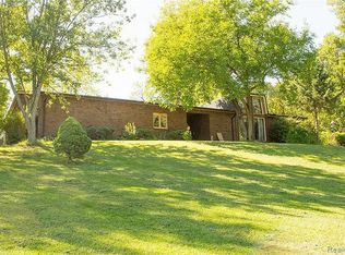 7730 Haley Rd, White Lake, MI 48383