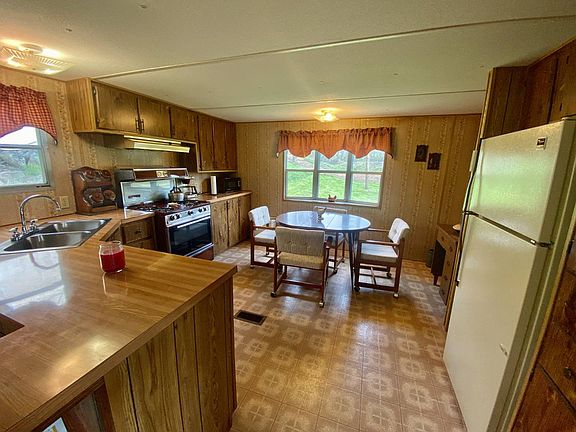 2nd image of 16 Otter Ln