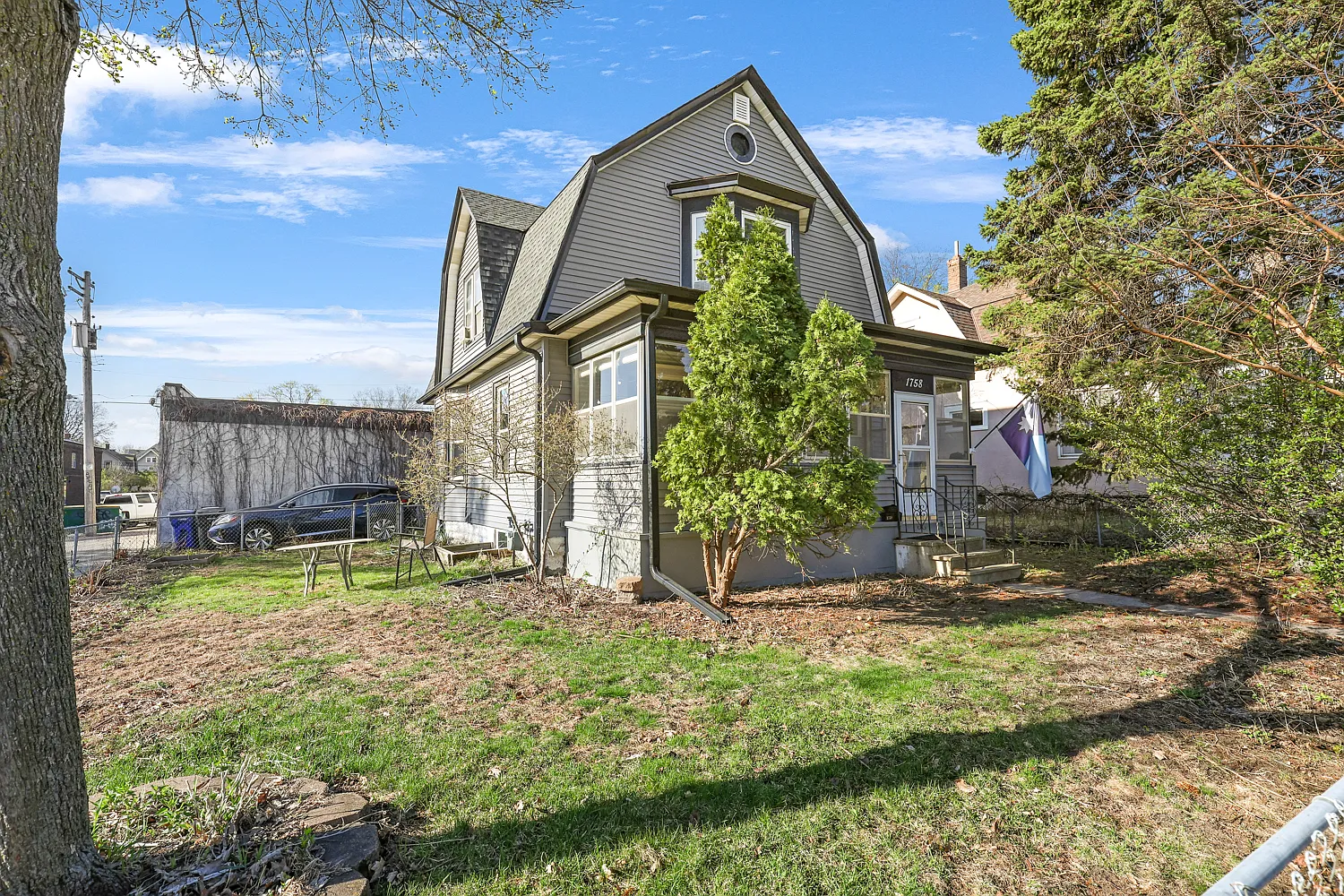 5 bed, 1760 sqft, $2,600 — Photo 3
