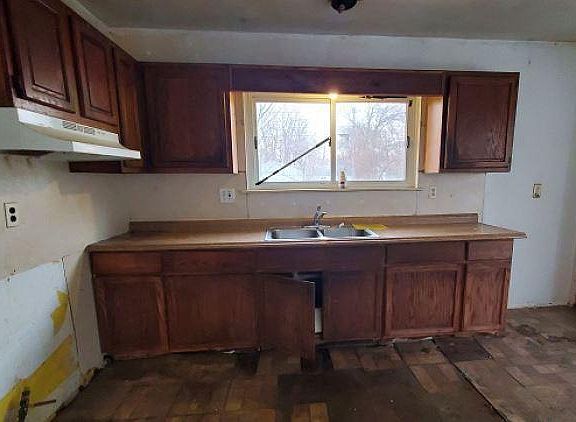 4th image of 1734 Heatherridge St