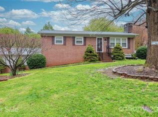 2258 Amelia Ct, Newton, NC 28658