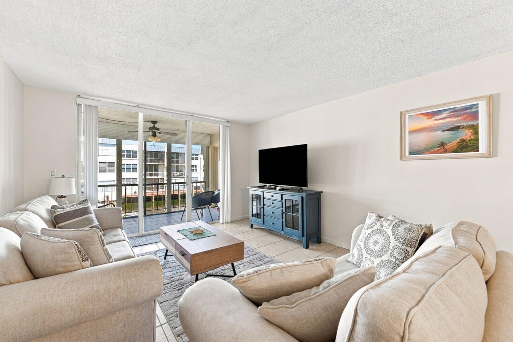 777 S Federal Highway #D204, photo 5