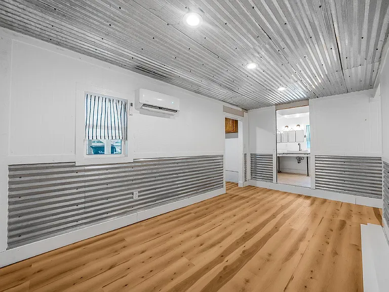 10011 Little Creek Cir — Photo 21