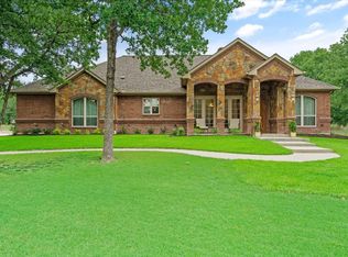 109 Preston Oaks Ct, Azle, TX 76020