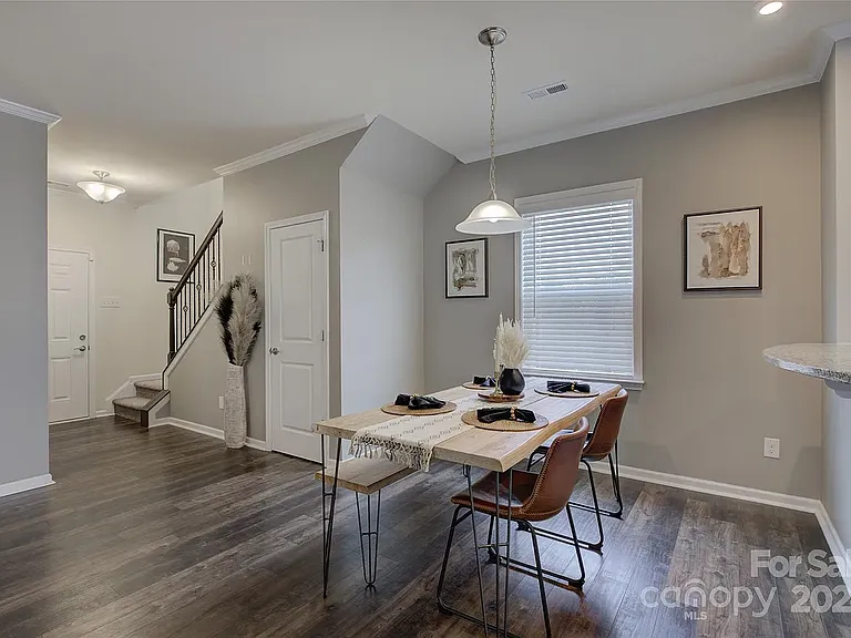 7134 Thornrose Dr — Photo 13