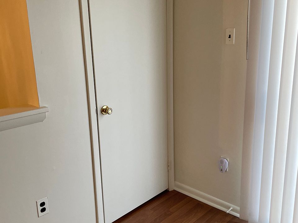 Coat closet