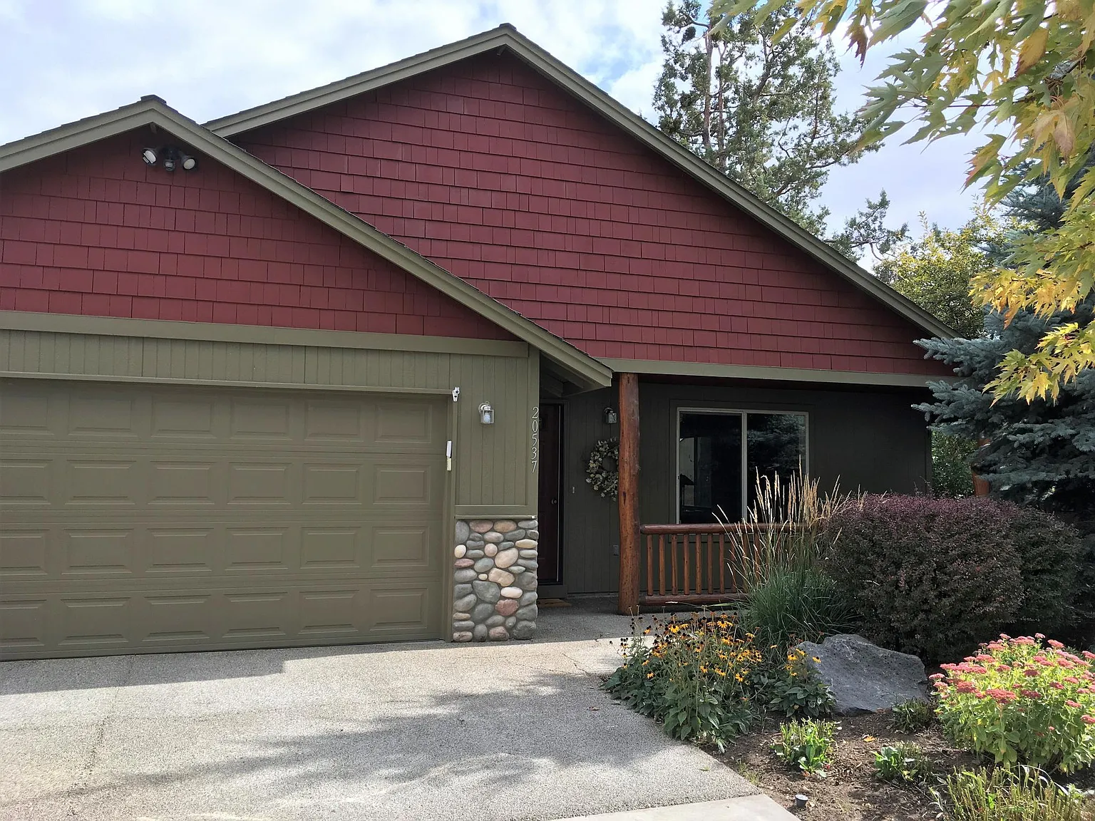 2 bed, 1462 sqft, $2,595 — Photo 1