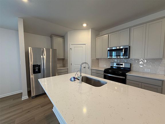 7th image of this home