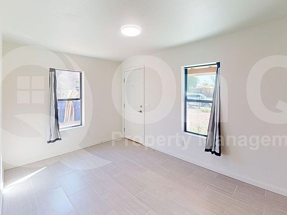 5th image of 526 W Columbia St