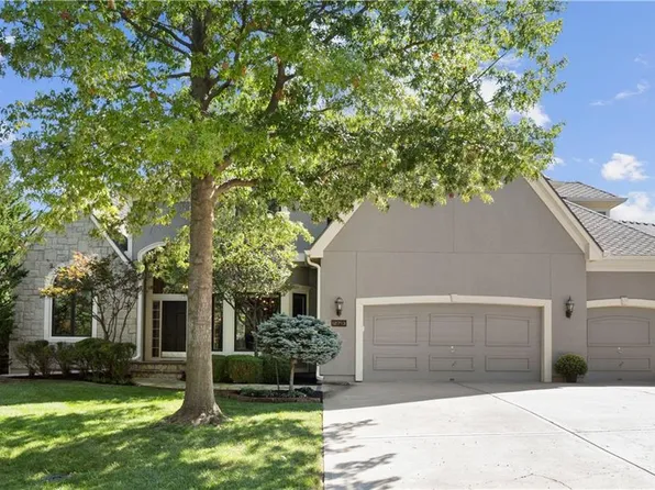 12713 Outlook St, Overland Park, KS 66209