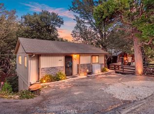 24868 Edelweiss Dr, Crestline, CA 92325