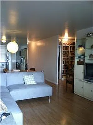 Sold by R New York | media 21