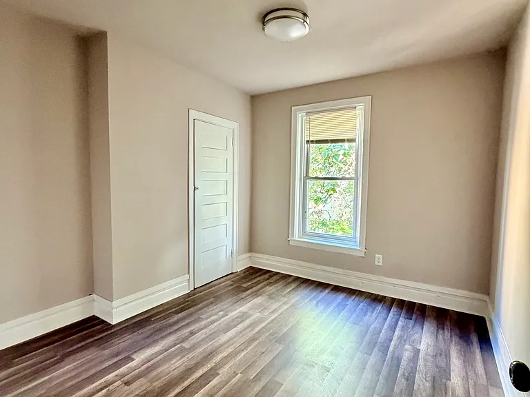 27 N Edgewood St — Photo 8